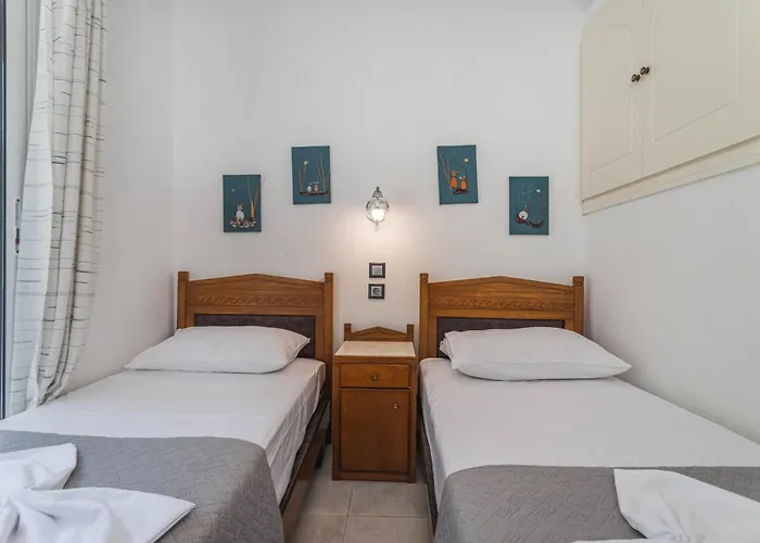 Mola Kalyva Suites