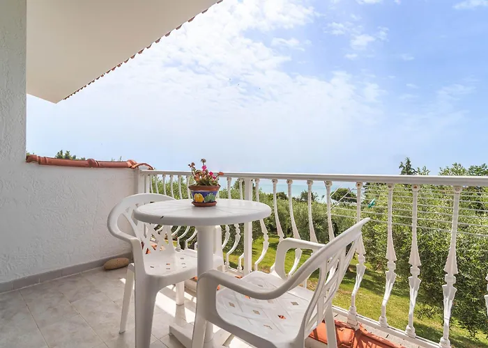 Mola Kalyva Suites