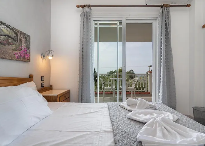 Mola Kalyva Suites